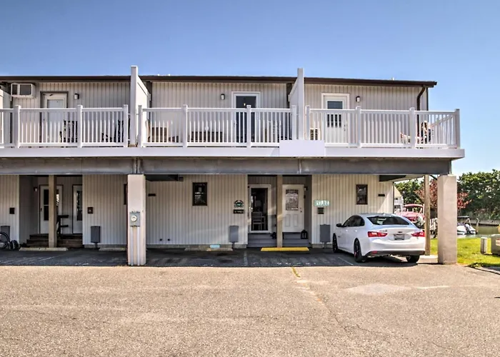 Pool Access, Near Beach! Waterfront Ocean Gem *