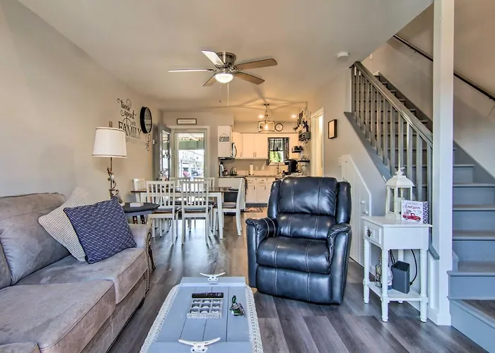 Pool Access, Near Beach! Waterfront Ocean Gem * Ocean City