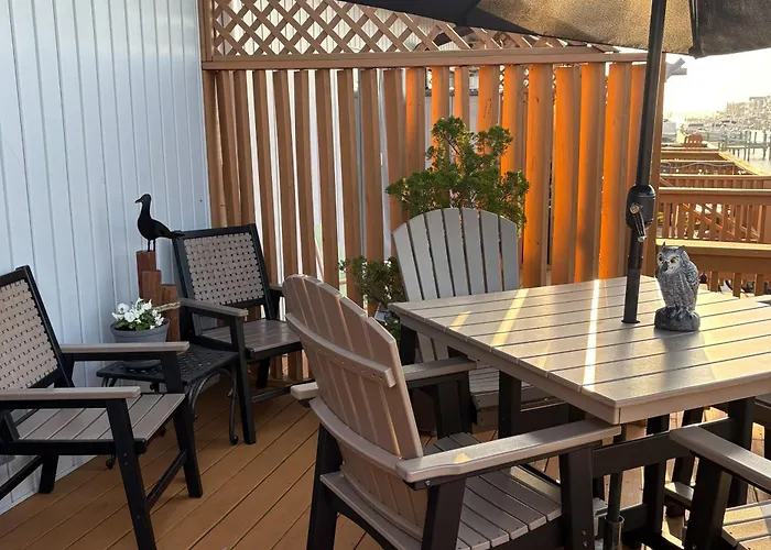 Holiday home Pool Access, Near Beach! Waterfront Ocean Gem Ocean City
